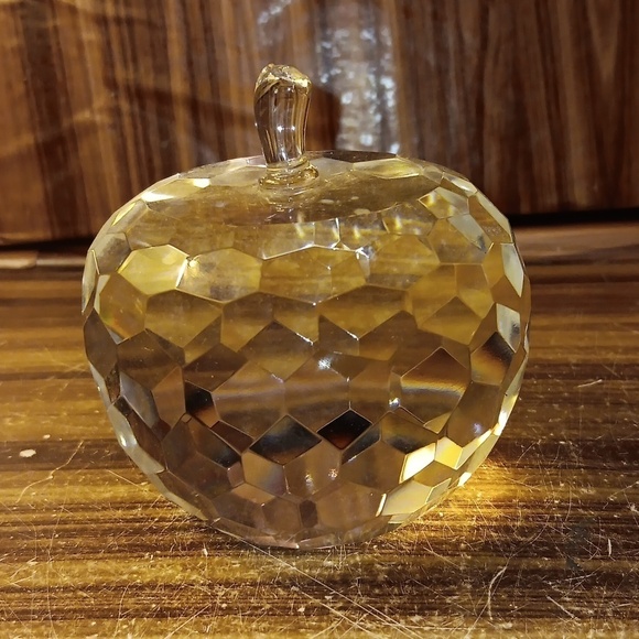 Vintage Oleg Cassini crystal paperweight apple 🍎 - Picture 1 of 5